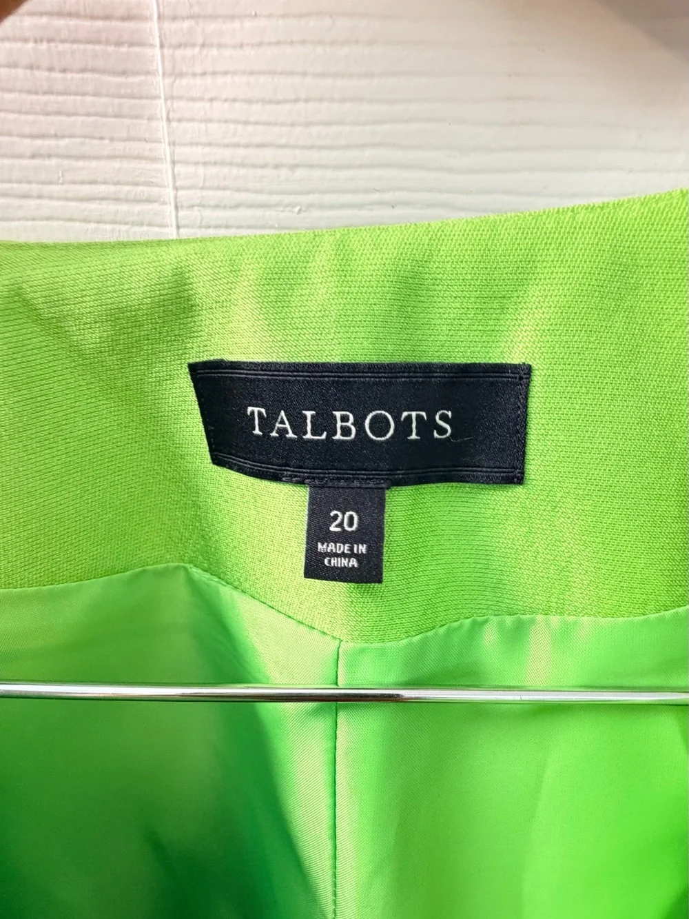 Talbots subtle features so